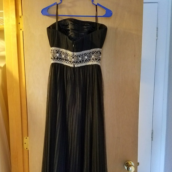 🌸 Black Jovani Prom/ Pageant Dress - Picture 4 of 5